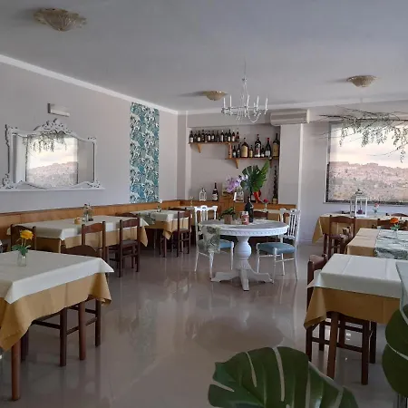 Hotell Tirrenia 3*