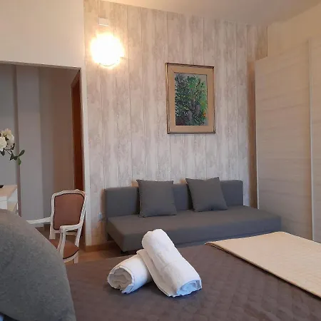 Tirrenia Hotell 3*